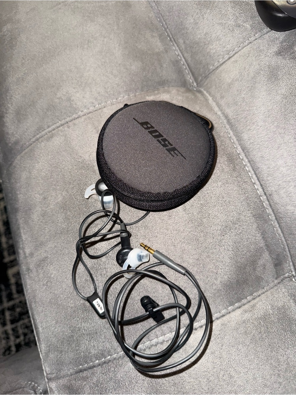 Bose SoundSport Wired 3.5mm Jack Earbuds In-ear Headphones